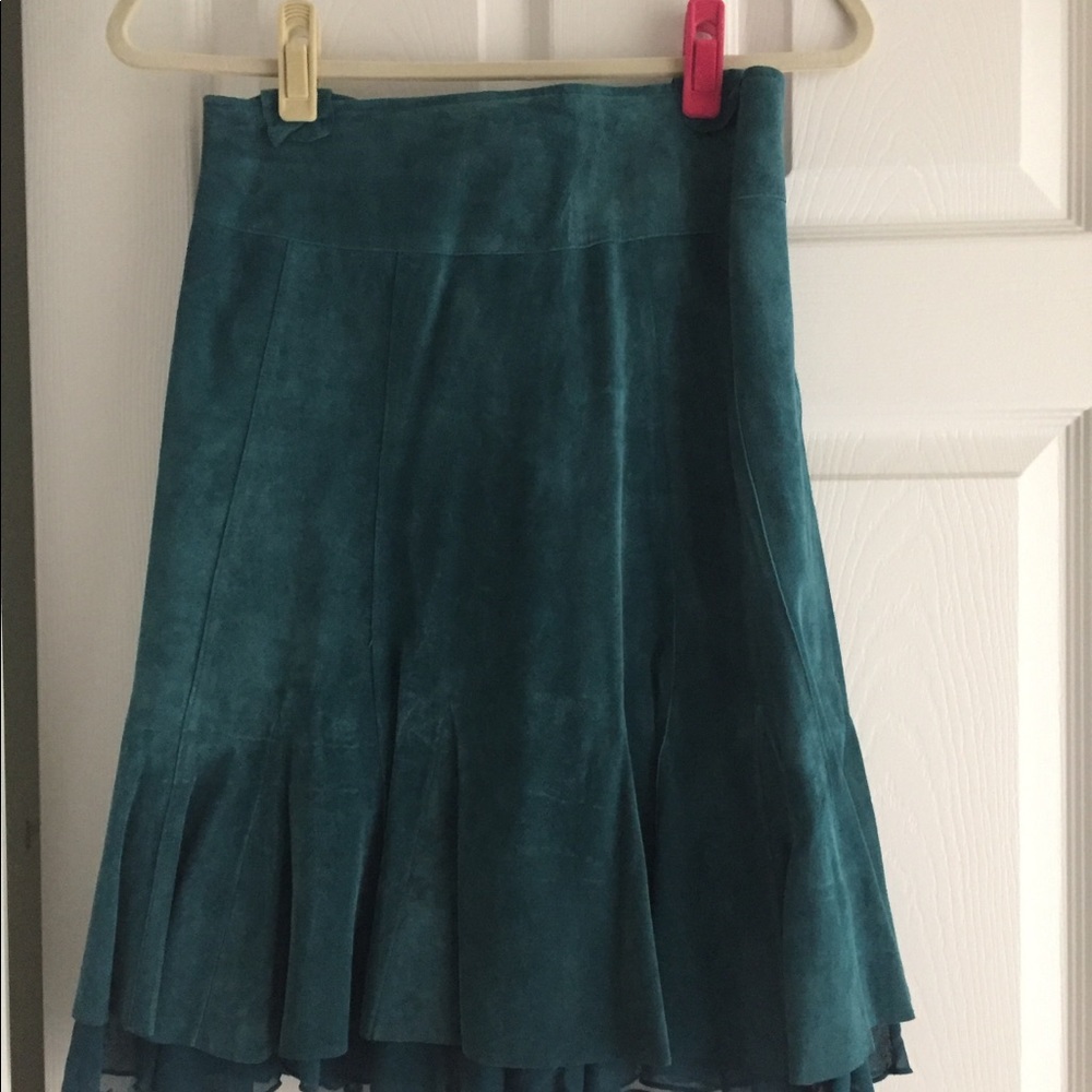 Context suede Jacket and Skirt - Picture 4 of 7